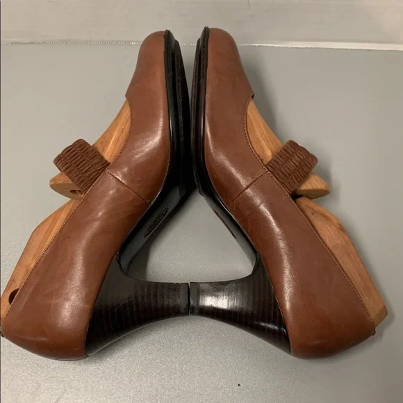 Sofft Brown Women's Heels with Braided Detail Size 10 - Picture 4 of 9